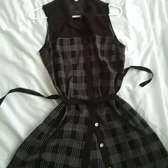 Guess dress - Picture 1 of 2
